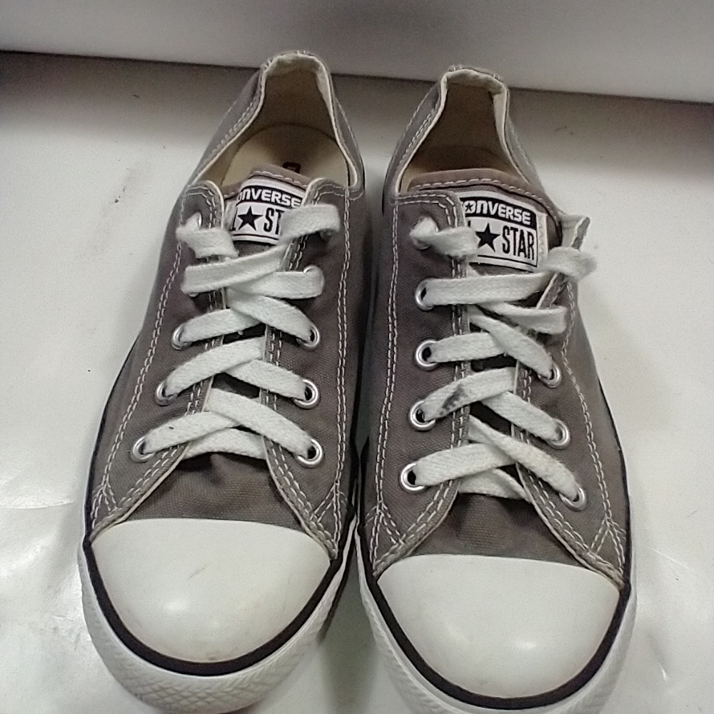 Converse Chuck Taylor All Star Low Top Shoes Women's sz 7. - Picture 2 of 10
